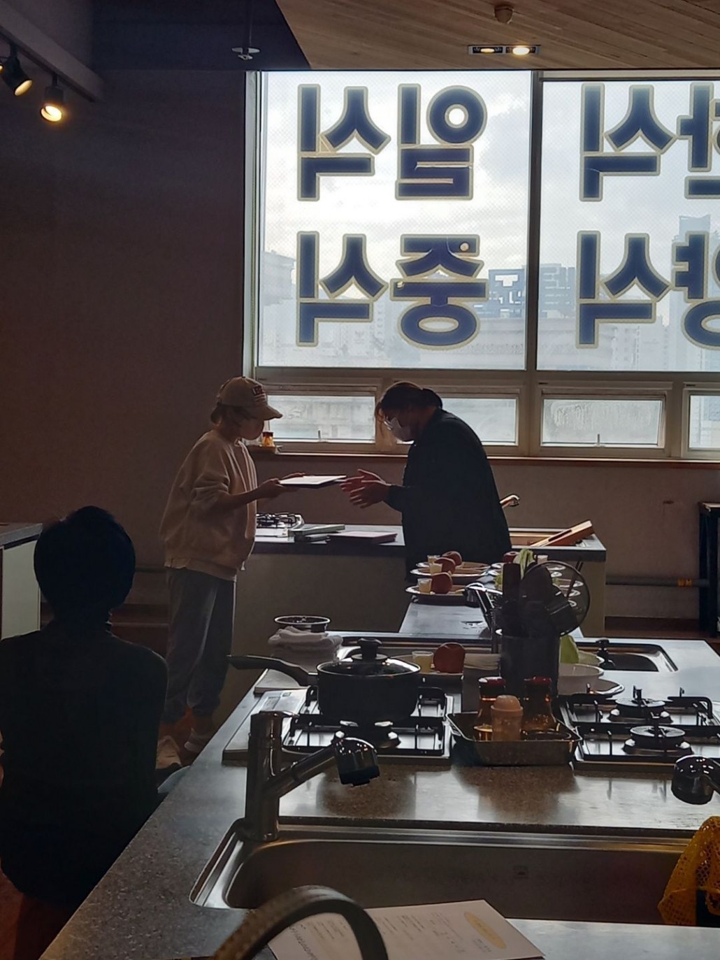 a2dedf6a056fb25e09a28aea1ee094e7_1669678